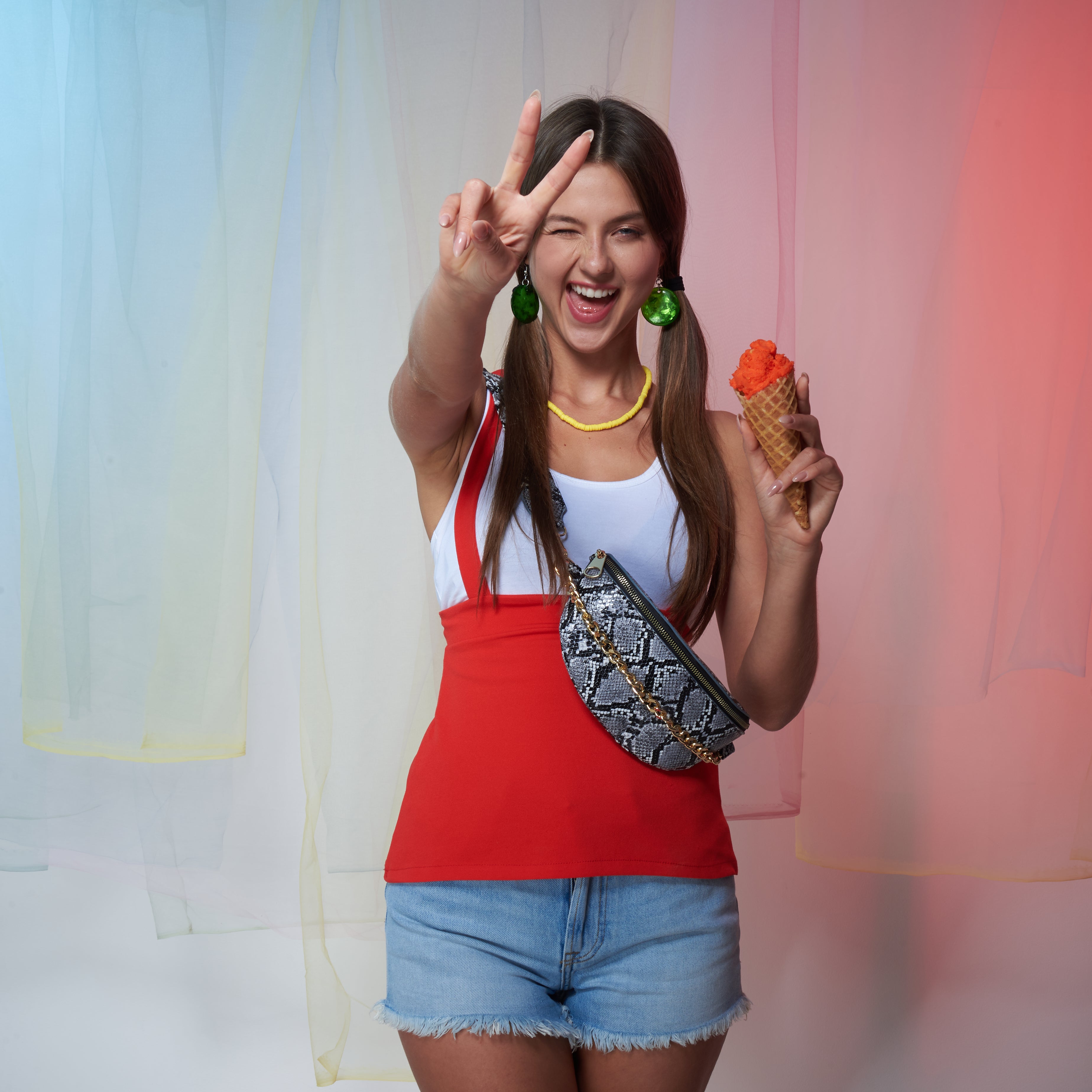 SNACK LEATHER FANNYPACK GREYISH