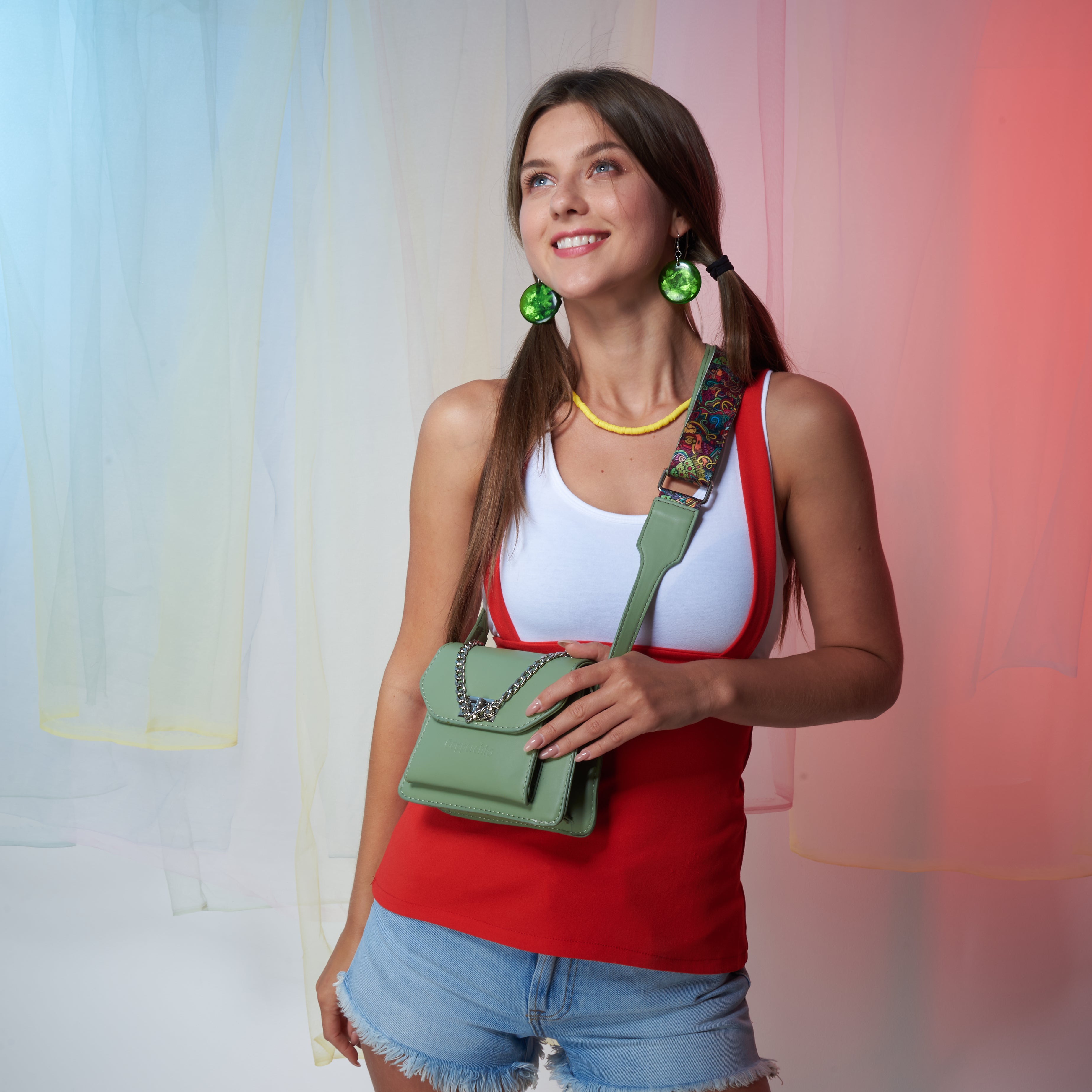 CHAIN / COLORFUL STRAP BAG PISTACHIO
