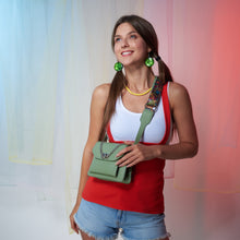 Load image into Gallery viewer, CHAIN / COLORFUL STRAP BAG PISTACHIO
